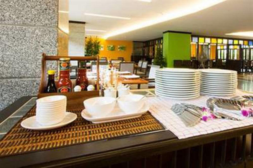 All Together Suite Hotel Bangkok Exterior photo