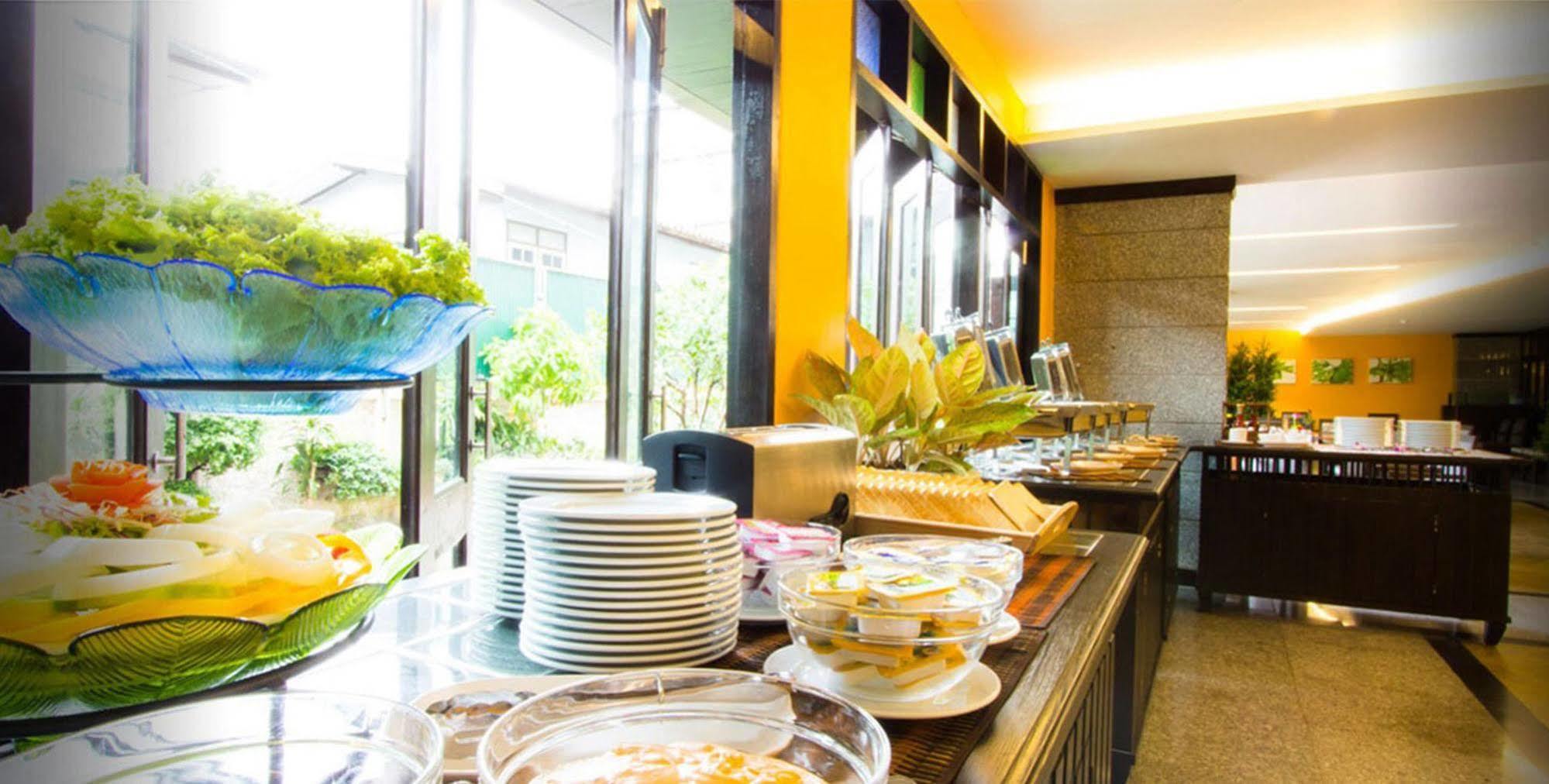 All Together Suite Hotel Bangkok Exterior photo
