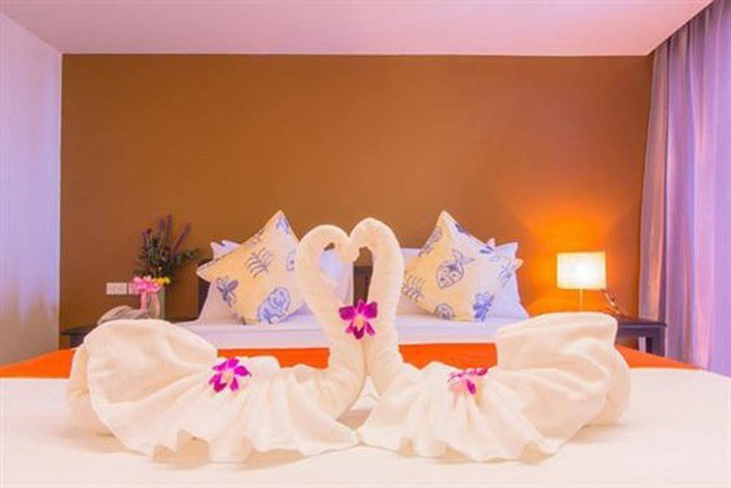 All Together Suite Hotel Bangkok Exterior photo