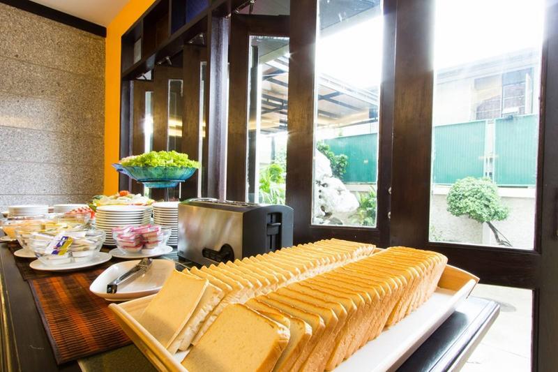 All Together Suite Hotel Bangkok Exterior photo